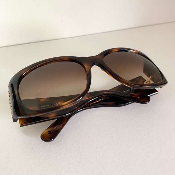 Chanel y2k crystal logo sunglasses - Picture 12 of 16